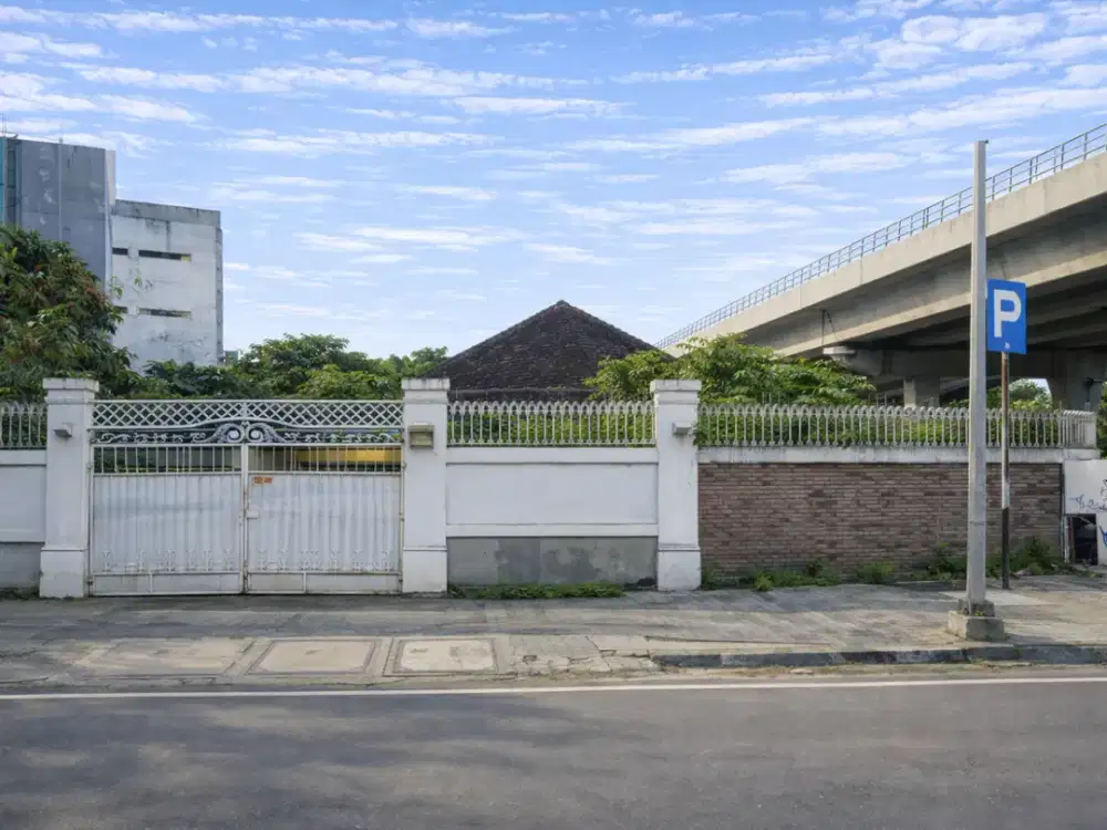 RUMAH DIJUAL MURAH HITUNG TANAH DI JALAN PROKLAMASI MENTENG JAKPUS
