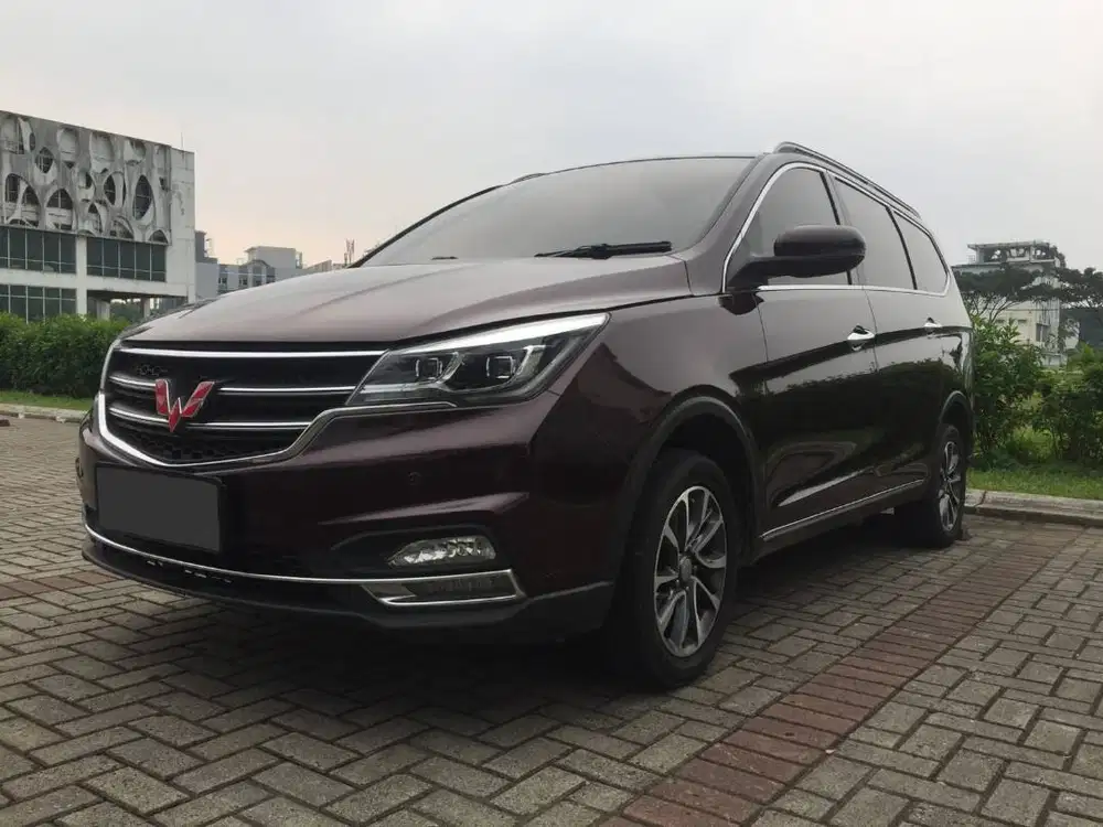 Wuling Cortez 1.8 L Lux AMT Bensin-AT