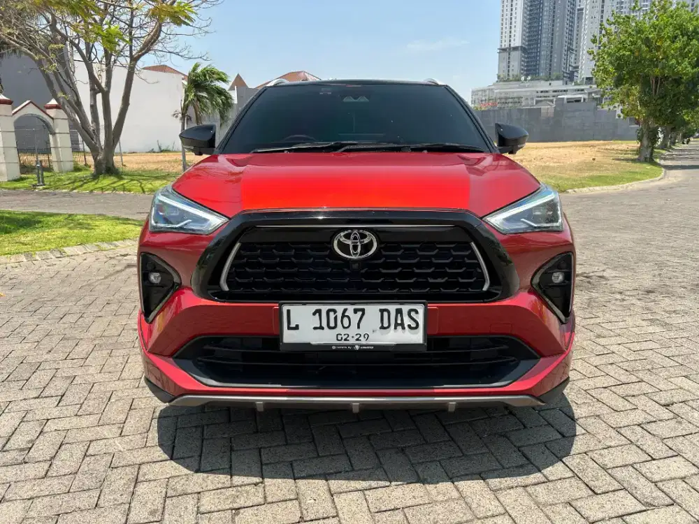 Toyota Yaris Cross GR Hybrid 2023 two tone matic at 1.5cc