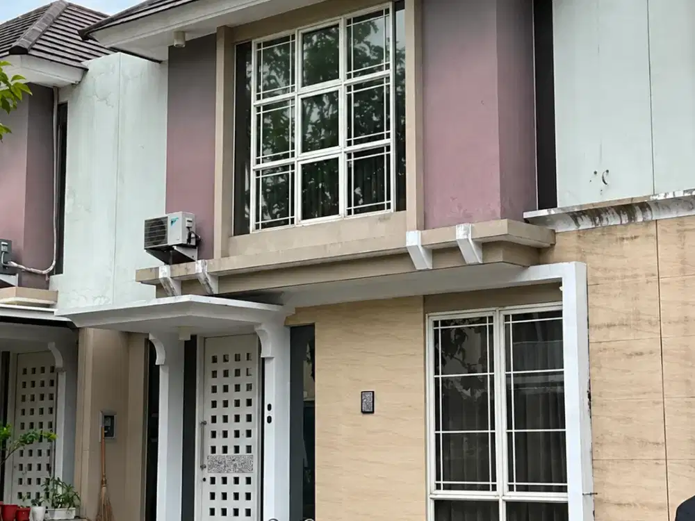 Disewakan Rumah Siap Huni Minimalis di The Greenlake Citraland Surabaya Barat Semi Furnish