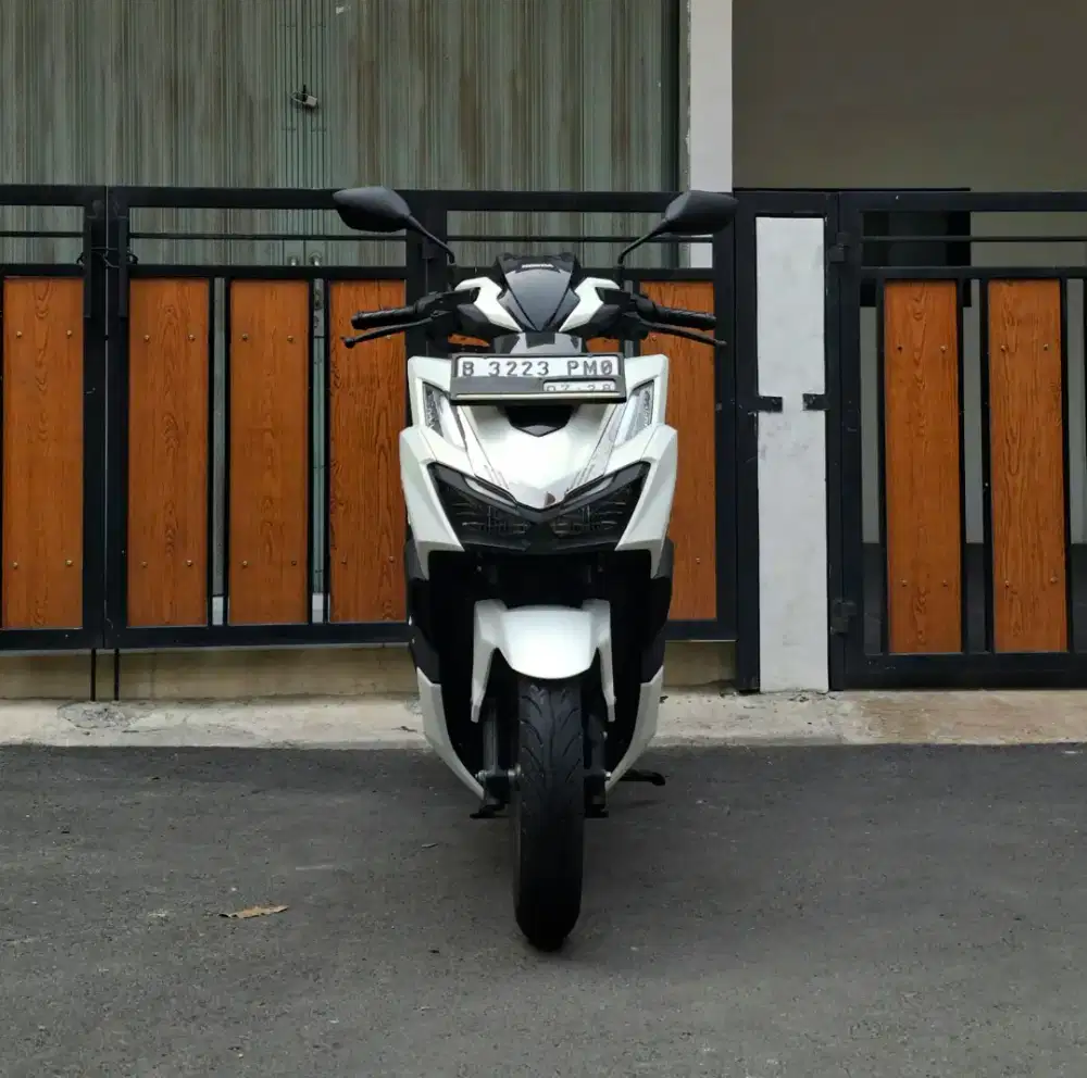 Honda Vario 160 ABS ISS (Tipe Tertinggi) MULUSSS Pajak Hidup Panjang