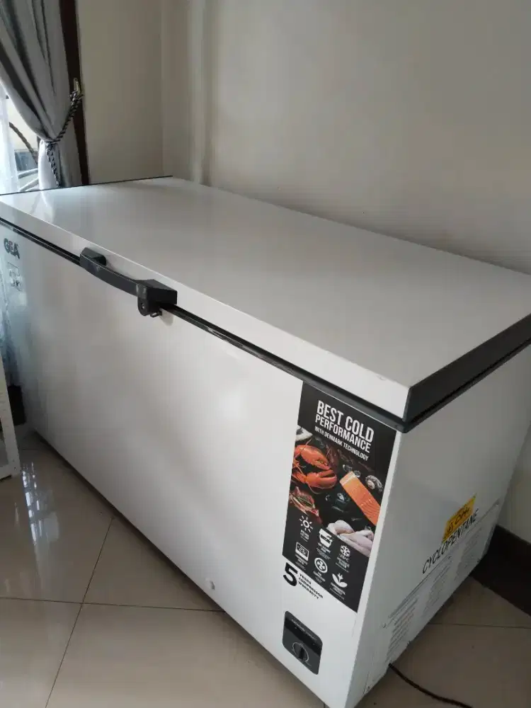 Chest freezer GEA 420 liter like new