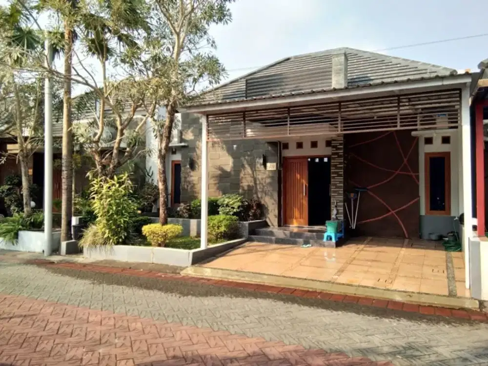 DISEWAKAN Rumah eksklusif dekat Hotel Hyatt Yogyakarta.