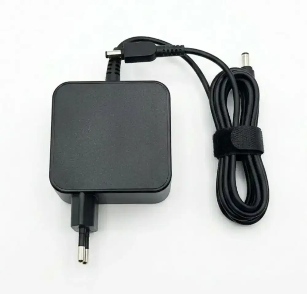 Adaptor Charger Laptop Lenovo Model ADL45WCG 20V 2.25A 45W Slim Tip