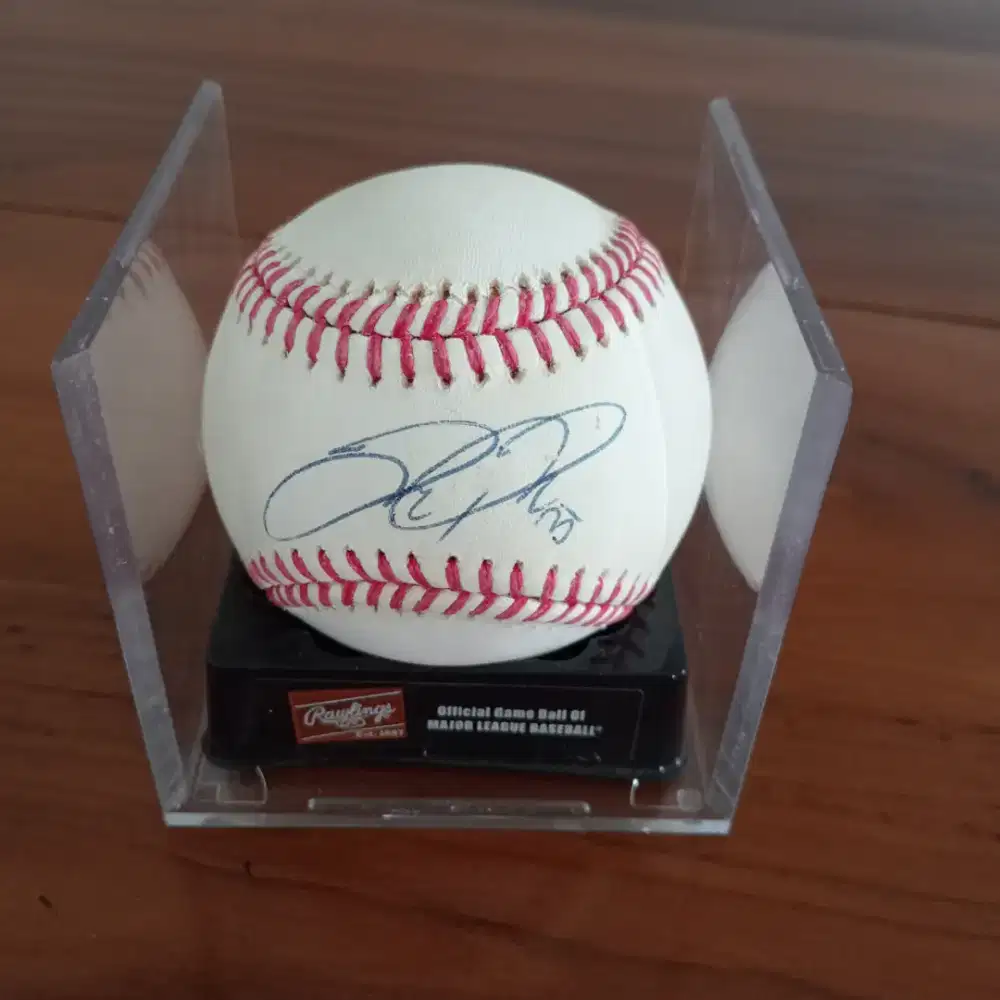 Bola Baseball MLB Dengan Tanda Tangan Pemain Joc Pederson