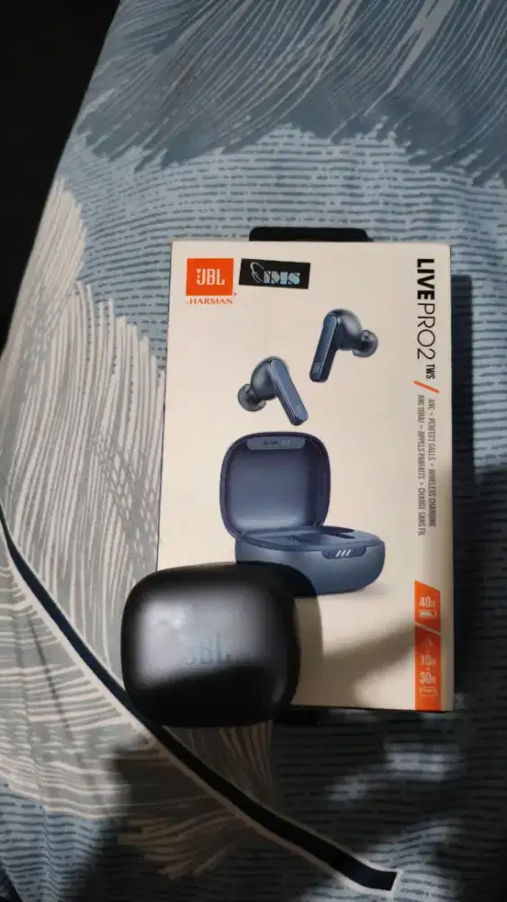JBL livepro 2 tws