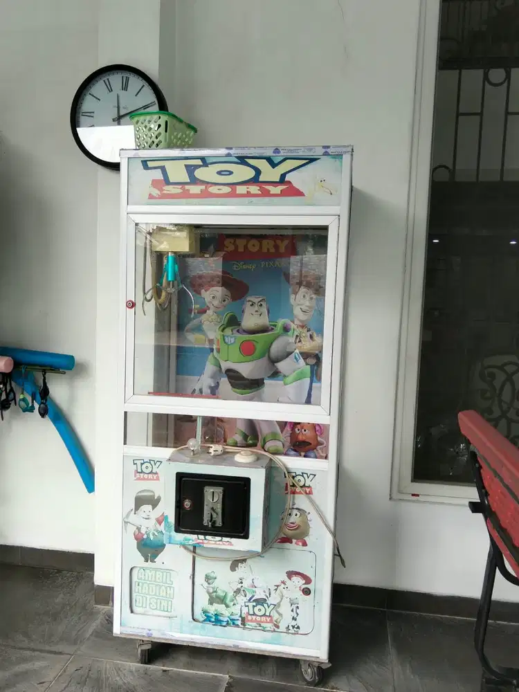 Mesin Capit Boneka