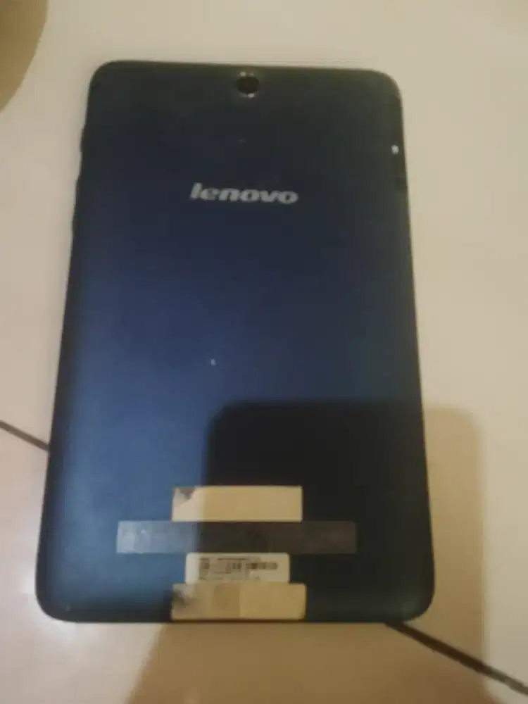 Tablet Lenovo kondisi rusak