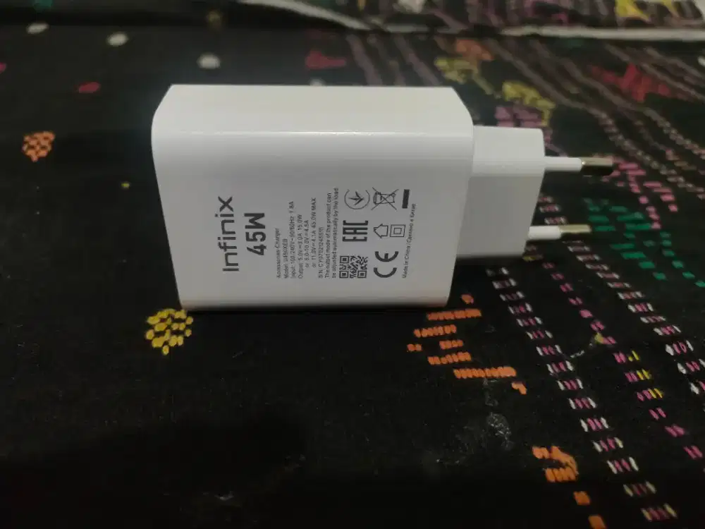 Kepala charger 45 watt baru dari kotak beli Infinix note 40
