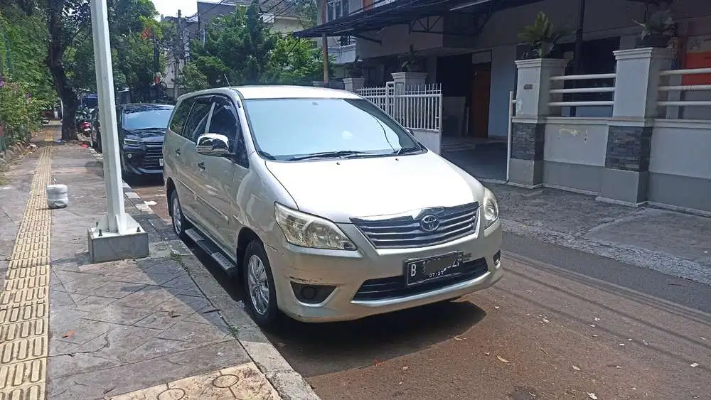 Toyota Kijang Innova 2012 Diesel