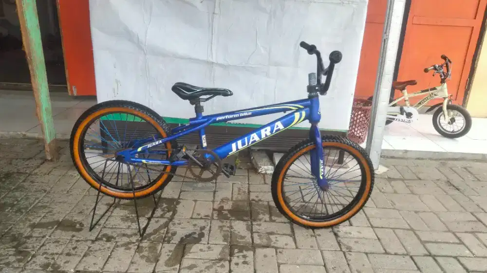 Di jual sepeda bmx uk 20siap pake