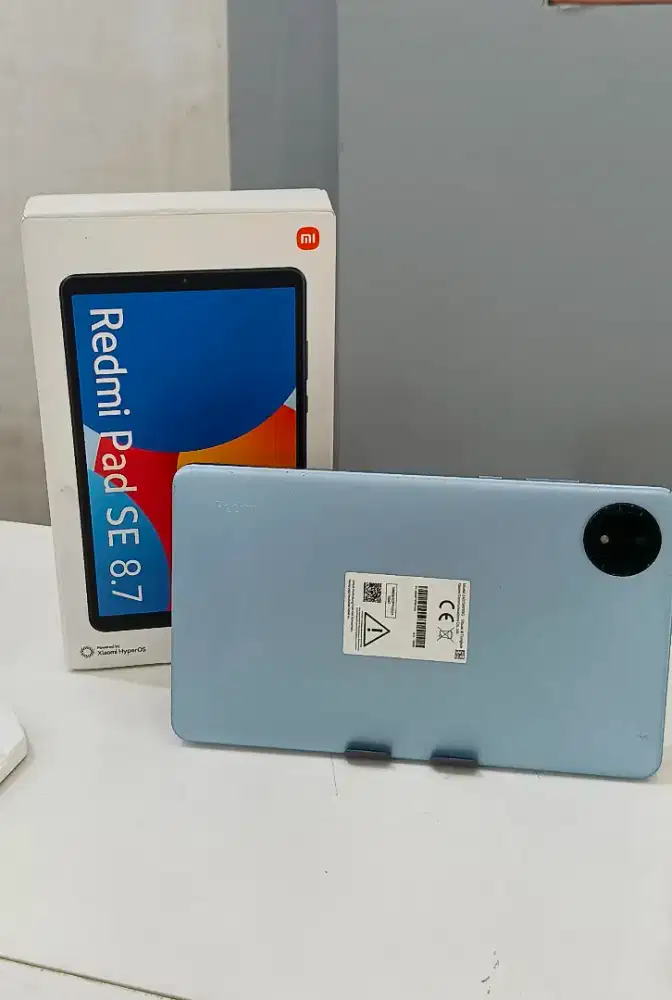 tabled Redmi pad SE 8.7 inci ,fulset,fisik mulus,bisa pakai kartu
