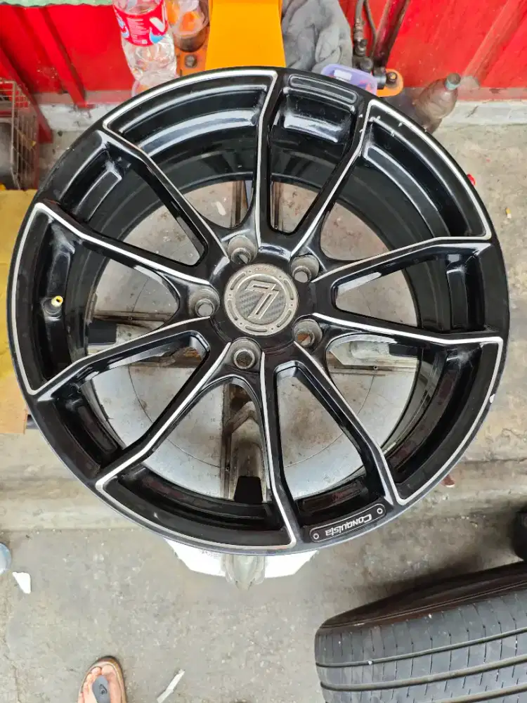 Velg Lenzo R17 Innova Reborn Barong ban Ring17 Dunlop LM705 R17 55 215