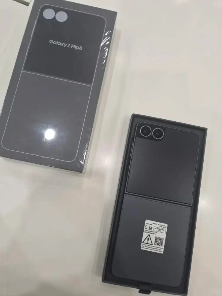 Samsung Z Flip 8 Tanpa Dp