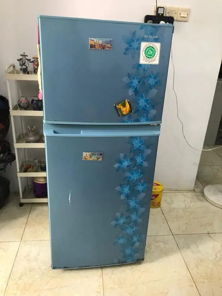 DIJUAL KULKAS SHARP 2 PINTU SECOND MURAH