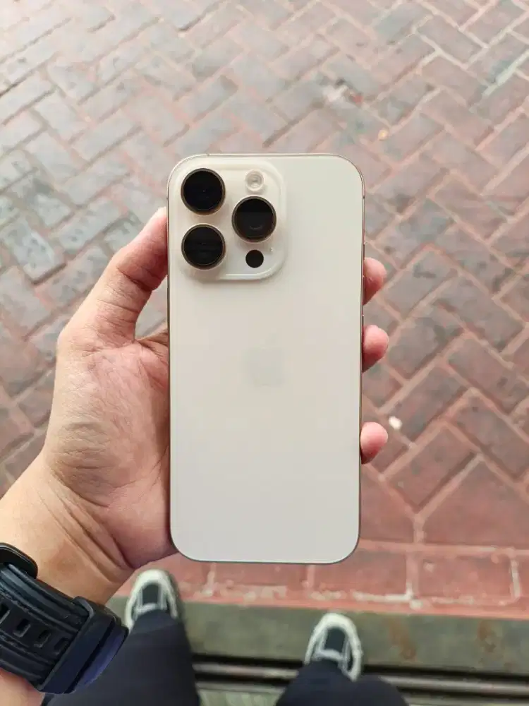 IPHONE 16 PRO 128GB DESSERT