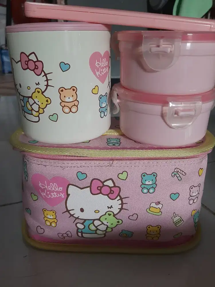 LUNCH BOX ORI LOCK N LOCK HELLO KITY