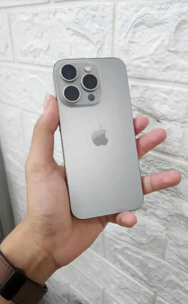 Iphone 15 pro 256gb bh 86% resmi Indonesia
