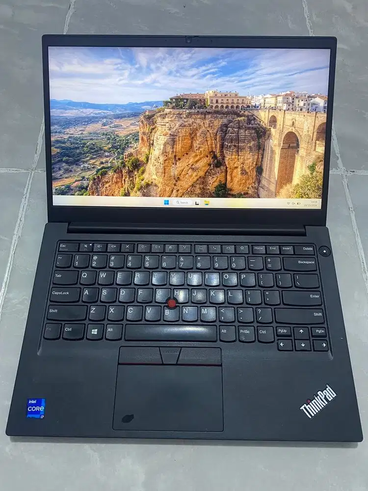 i7 LENOVO THINKPAD E14 GEN 2 – CORE i7 | RAM 16GB | SSD 512GB