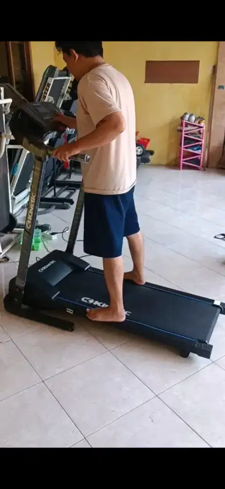 Treadmill elektrik bagus kinetik bisa nego