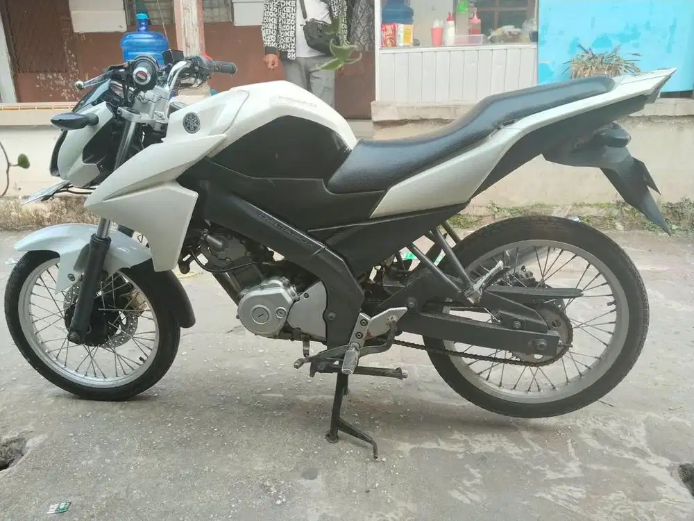 SEPEDA MOTOR YAMAH VIXION
