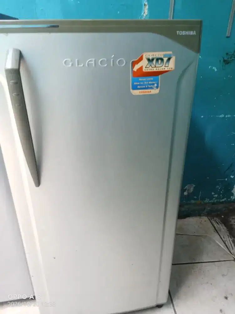 jual kulkas Toshiba mulus mesin ori dingin bagus normal