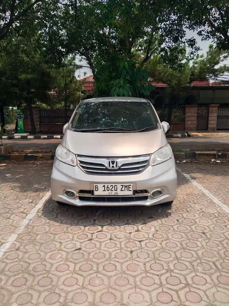 Honda Freed 2013 Bensin