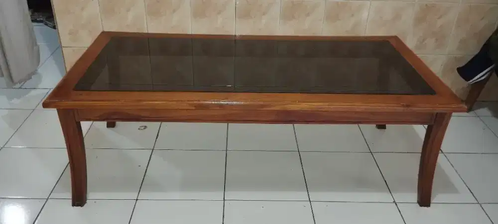 Meja Jati Dekorasi Ruang Tamu