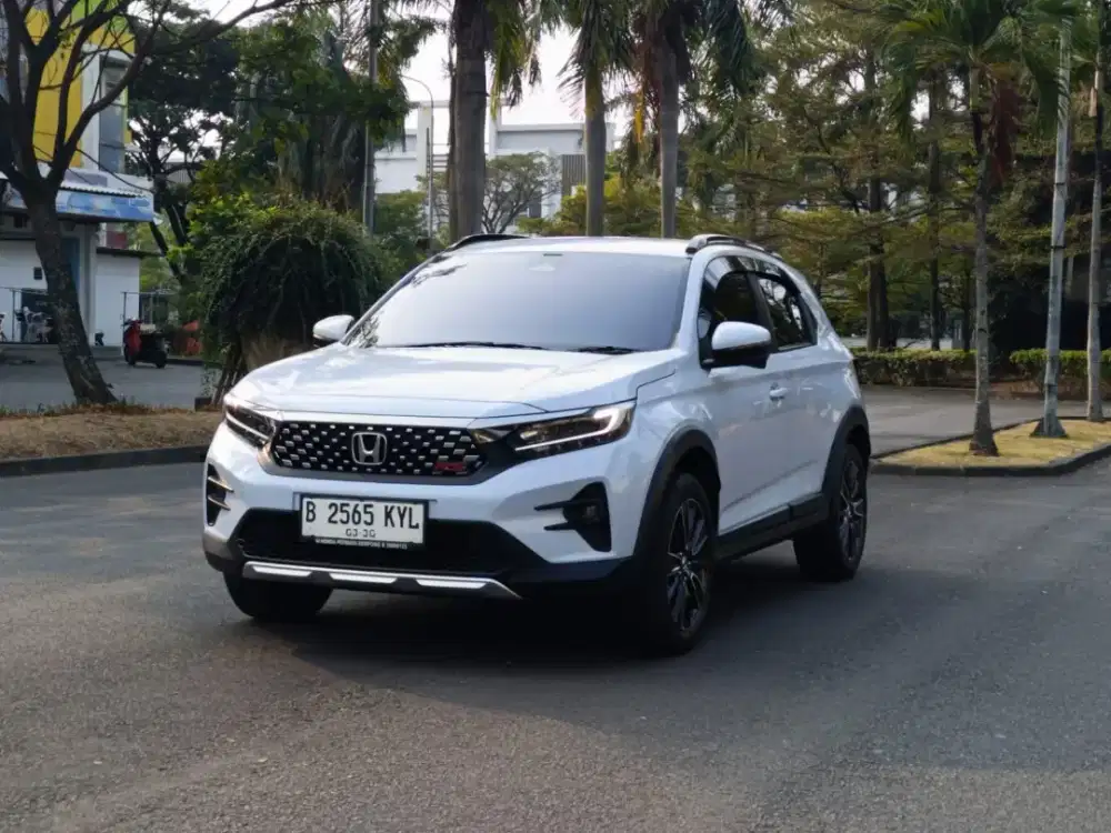 Honda Wrv Sensing Automatic 2023  Bensin Putih Diamond