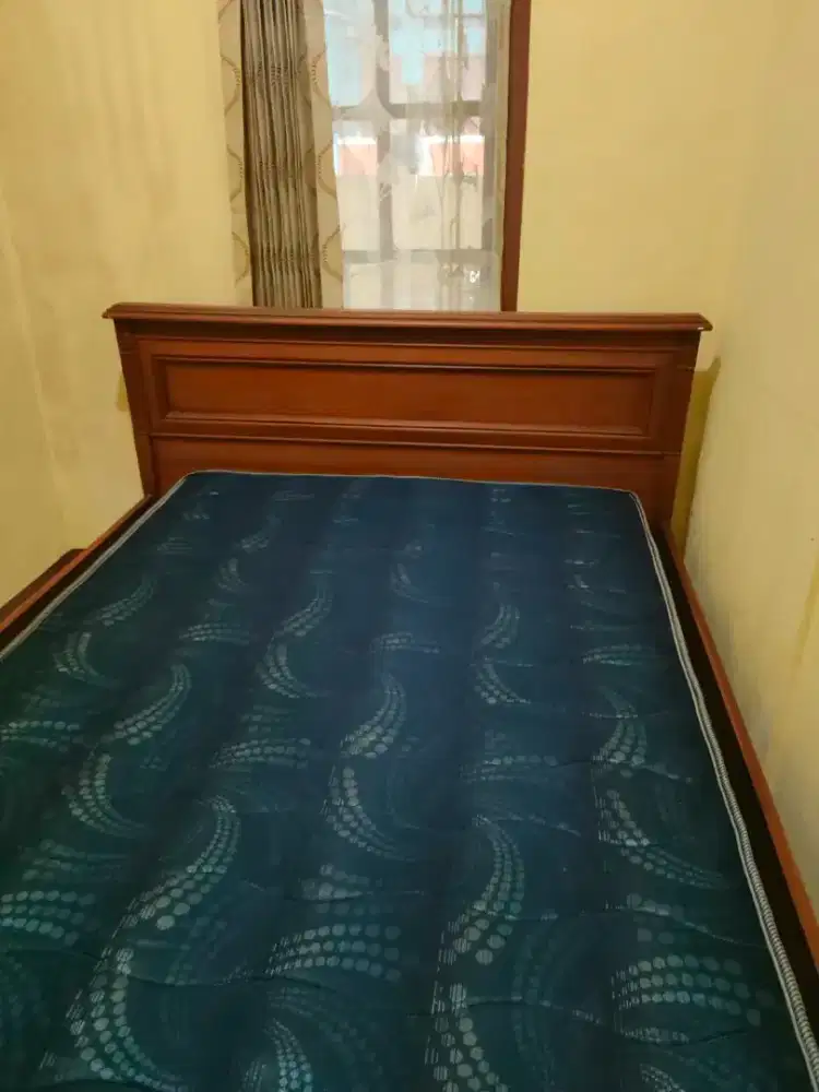 Jual tempat tidur jadi bekas