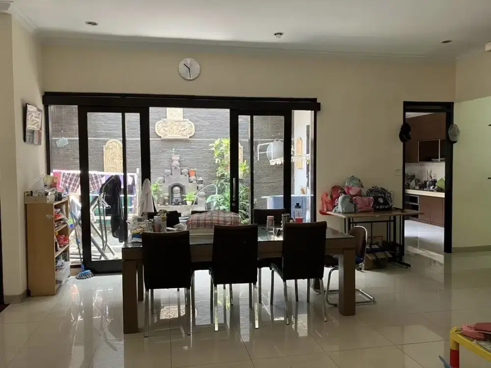Jual Rumah Singgasana Pradana Nyaman Furnish 2 Lantai Siap Huni