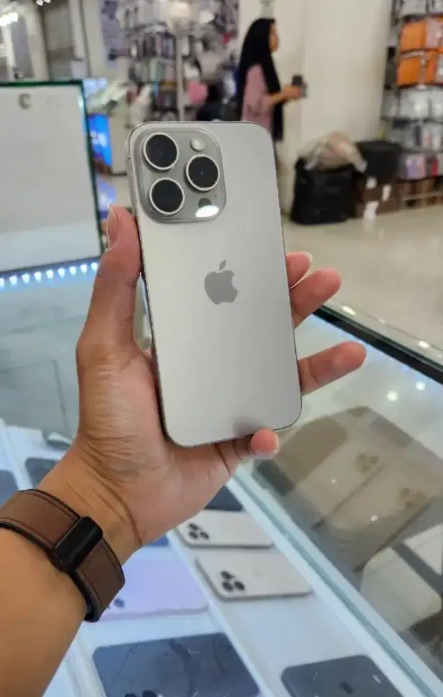 Iphone 15 pro 256gb ibox SE Indonesia