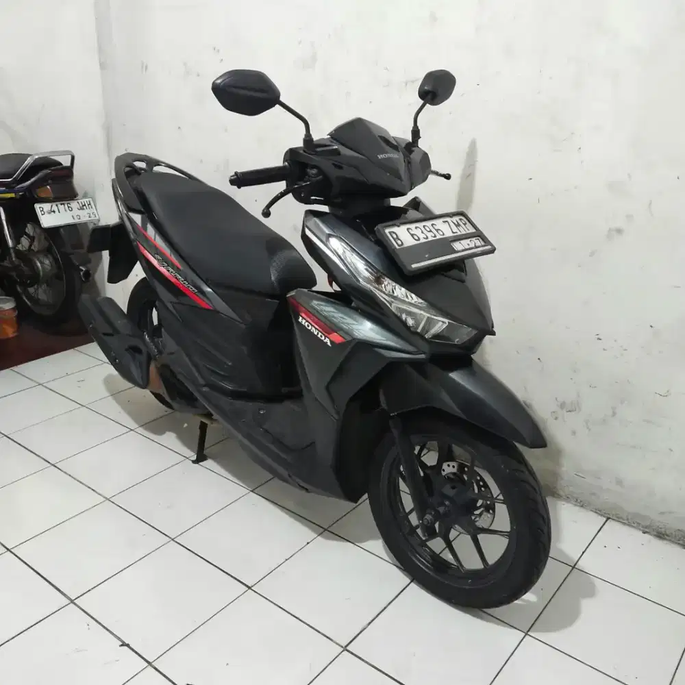 Honda Vario 125 LED OLD 2017 Mesin Cakep Bagus Lengkap