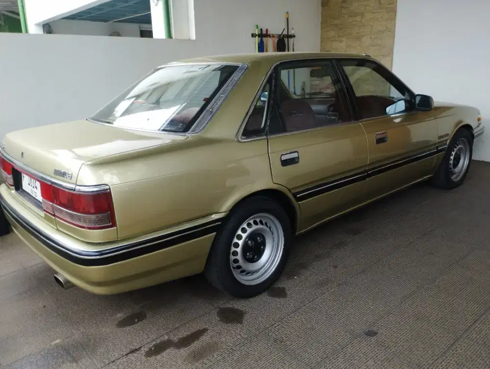 Dijual. Mazda capella 626 sedan thn 1988
