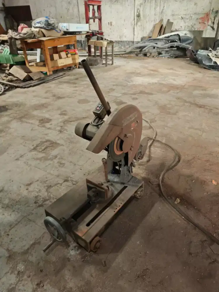Mesin Potong 14  Hitachi  3 phase