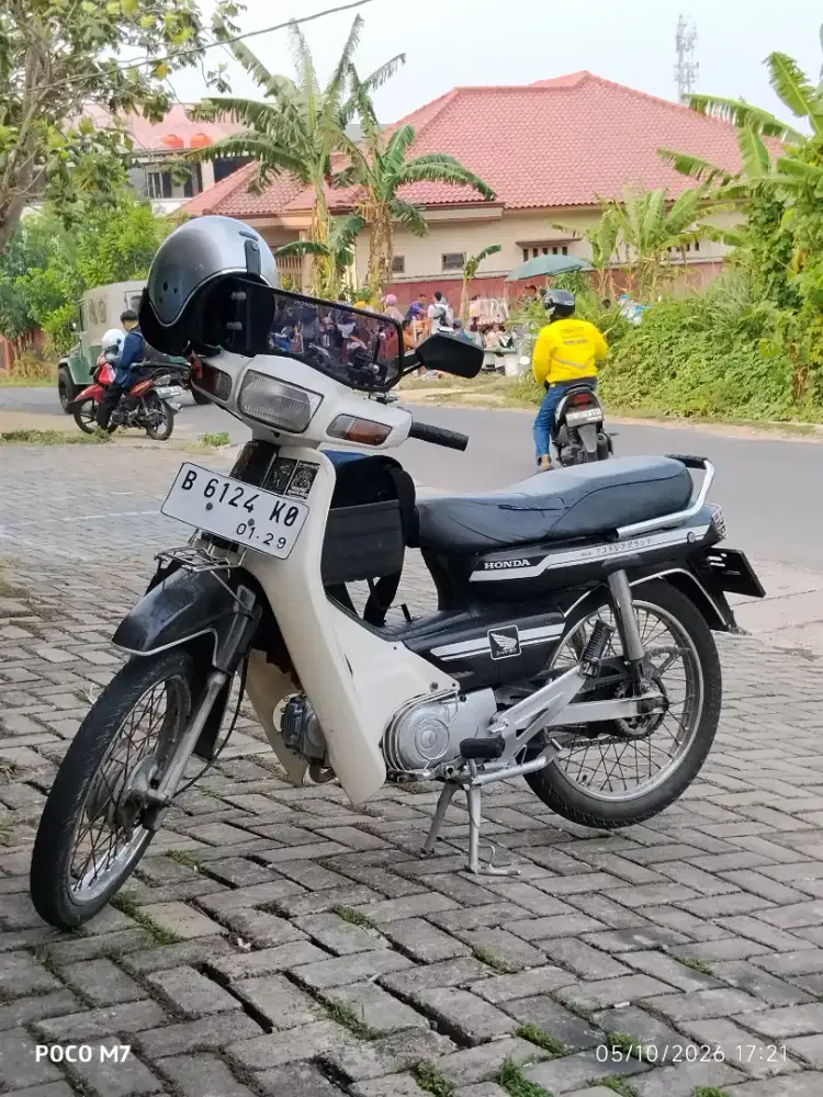Jual astrea grand tahun 1996 . Lok: tanjung senang.