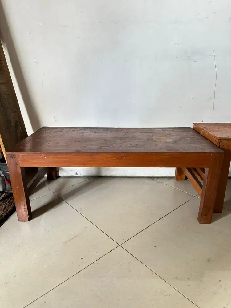 Meja Kayu Jati Pendek