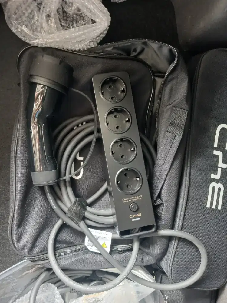Charger V2L BYD Original