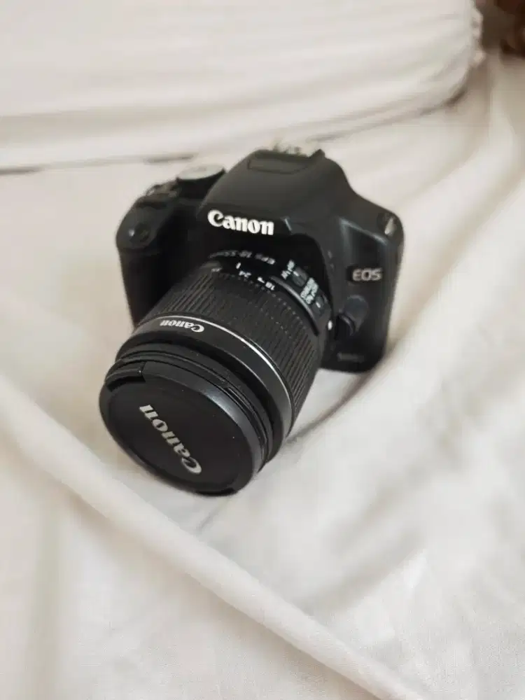 Canon DSLR 500D plus lensa dan flash