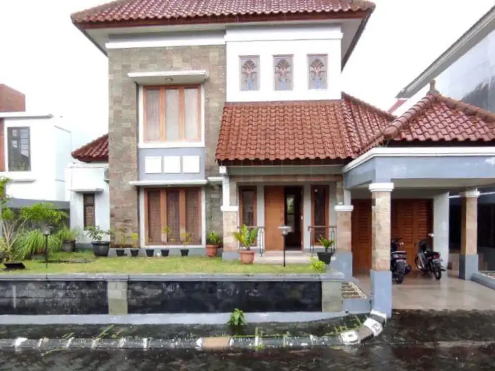 DISEWAKAN RUMAH MEWAH FULL FURNISHED di MERAPI VIEW, SLEMAN