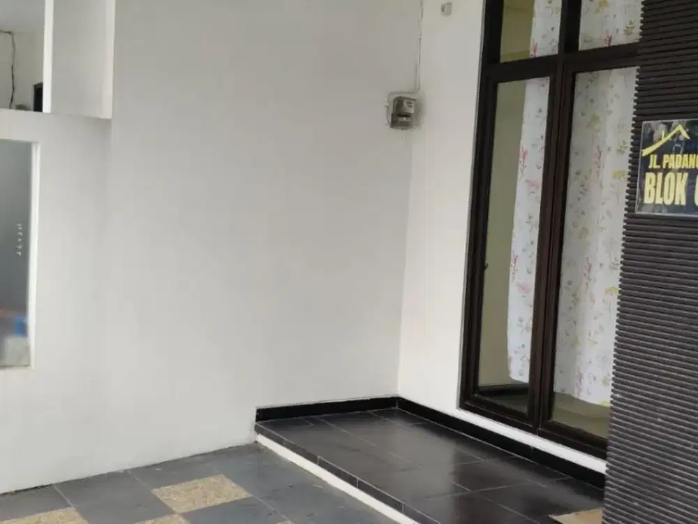 Rumah di Graha Harmoni Banyumanik