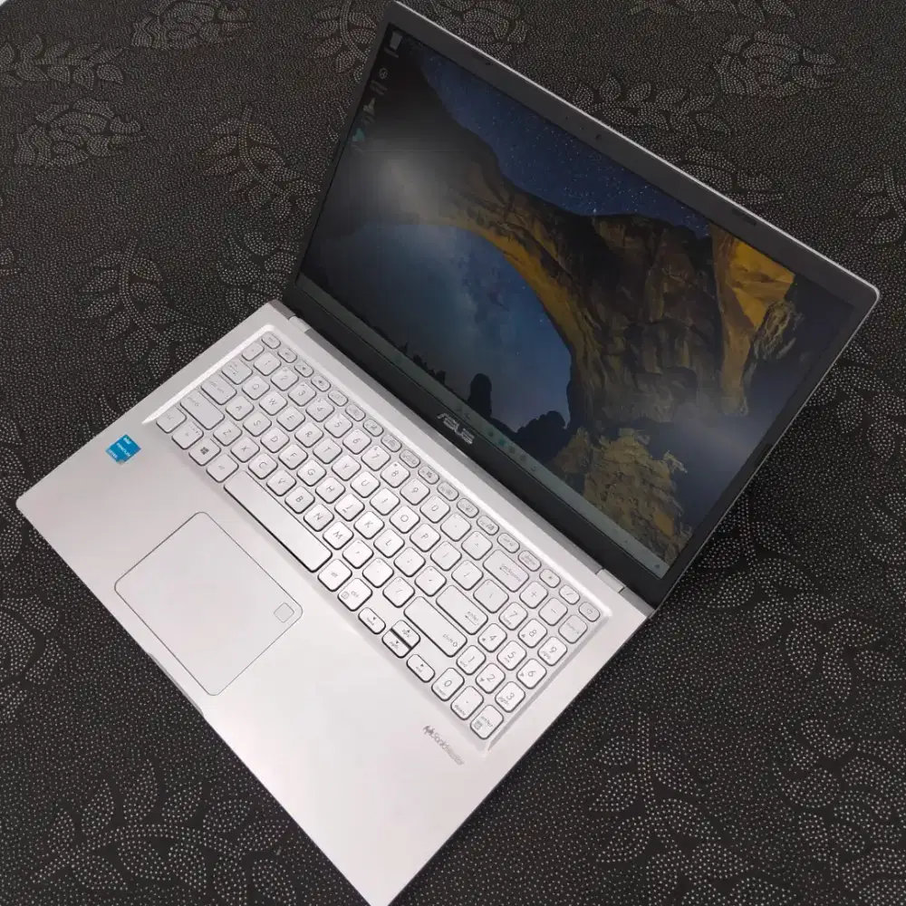 asus vivoBook SonicMaster x515