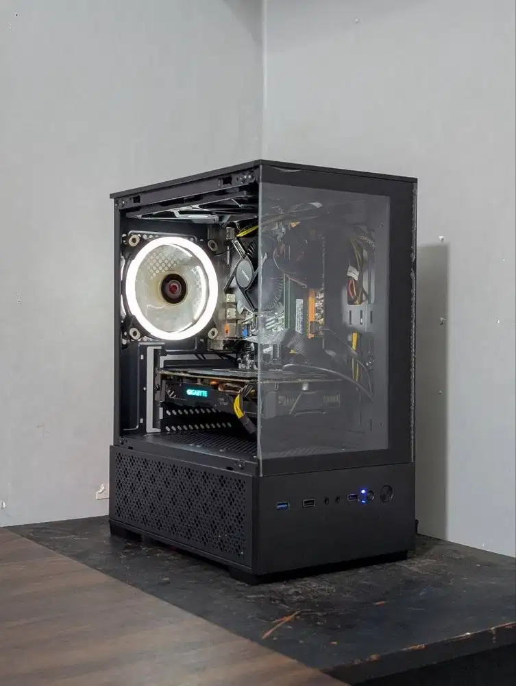PC Gaming Intel Core I7 + RX 570 16/256