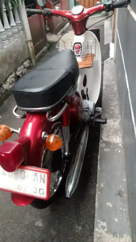 Honda    supra 70