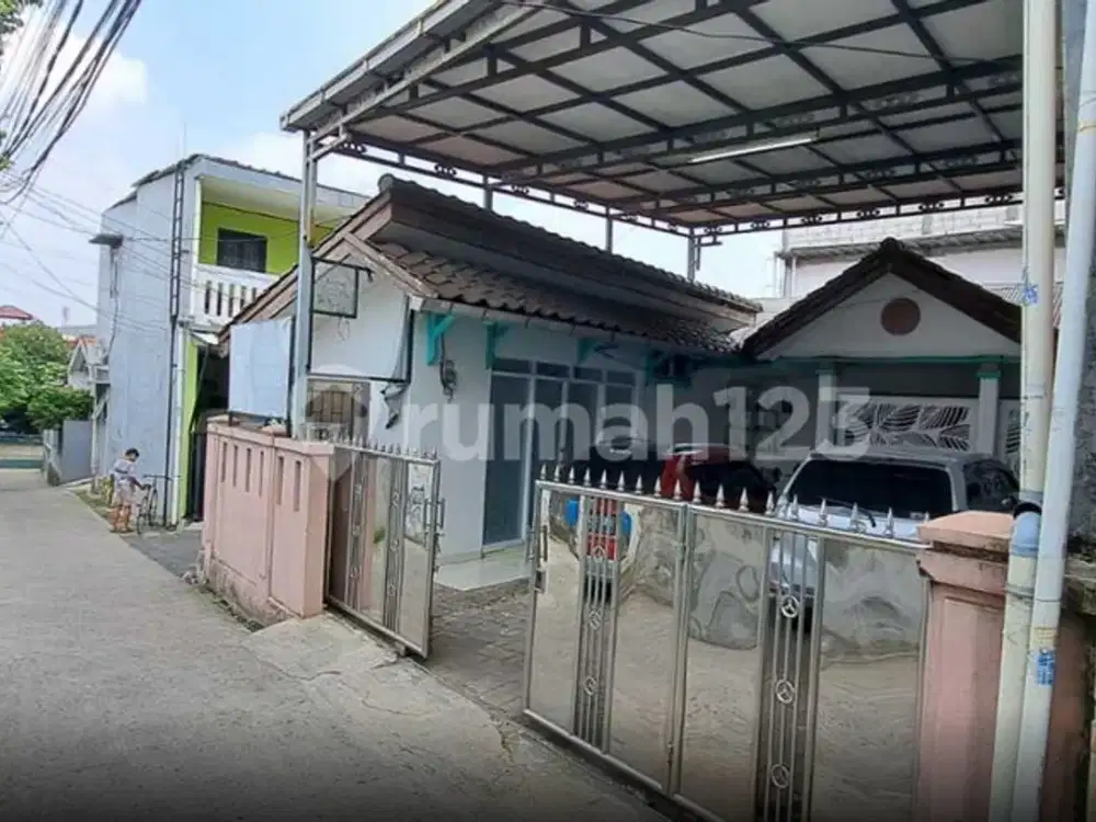 Dijual Rumah 2 Lantai Super Strategis di Area Jagakarsa Dekat St. KRL Lenteng Agung - Jakarta Selatan