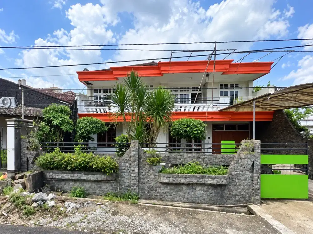 Rumah Luas 2 Lantai di Sukun, Kota Malang.MLG00201