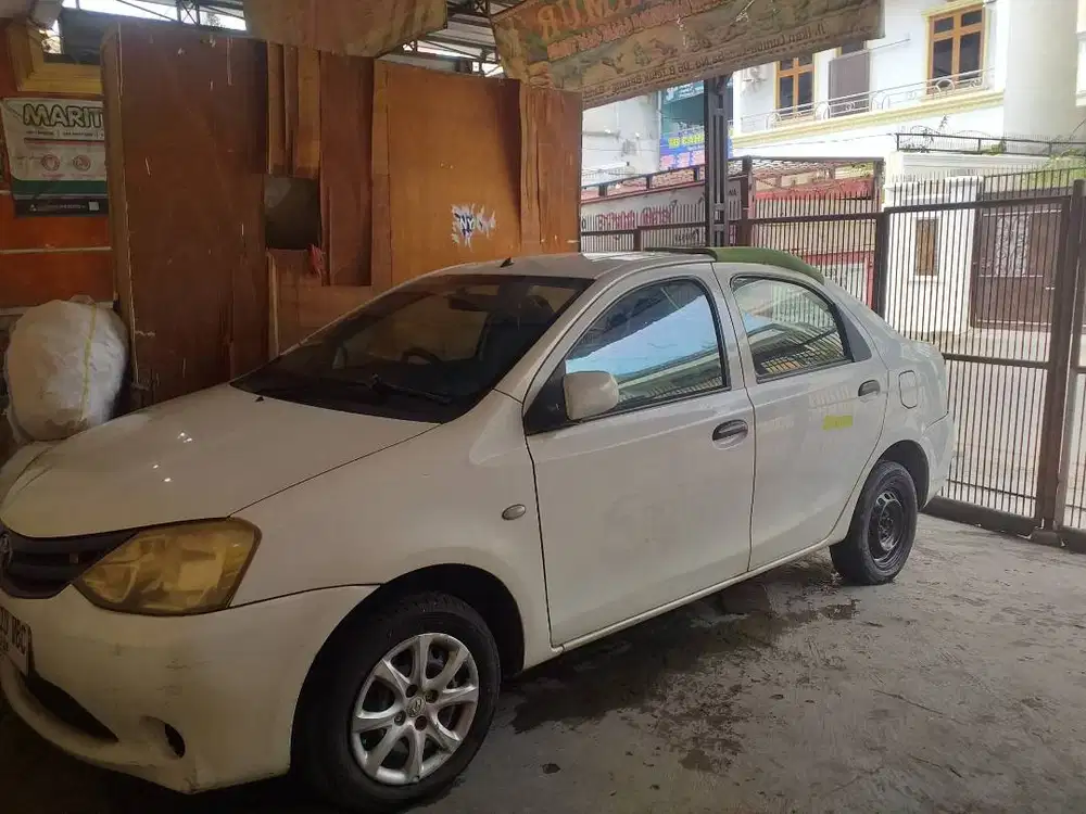 JUAL CEPAT ETIOS SEDAN 1.5 MT 2013 JAKARTA B.LAMPUNG