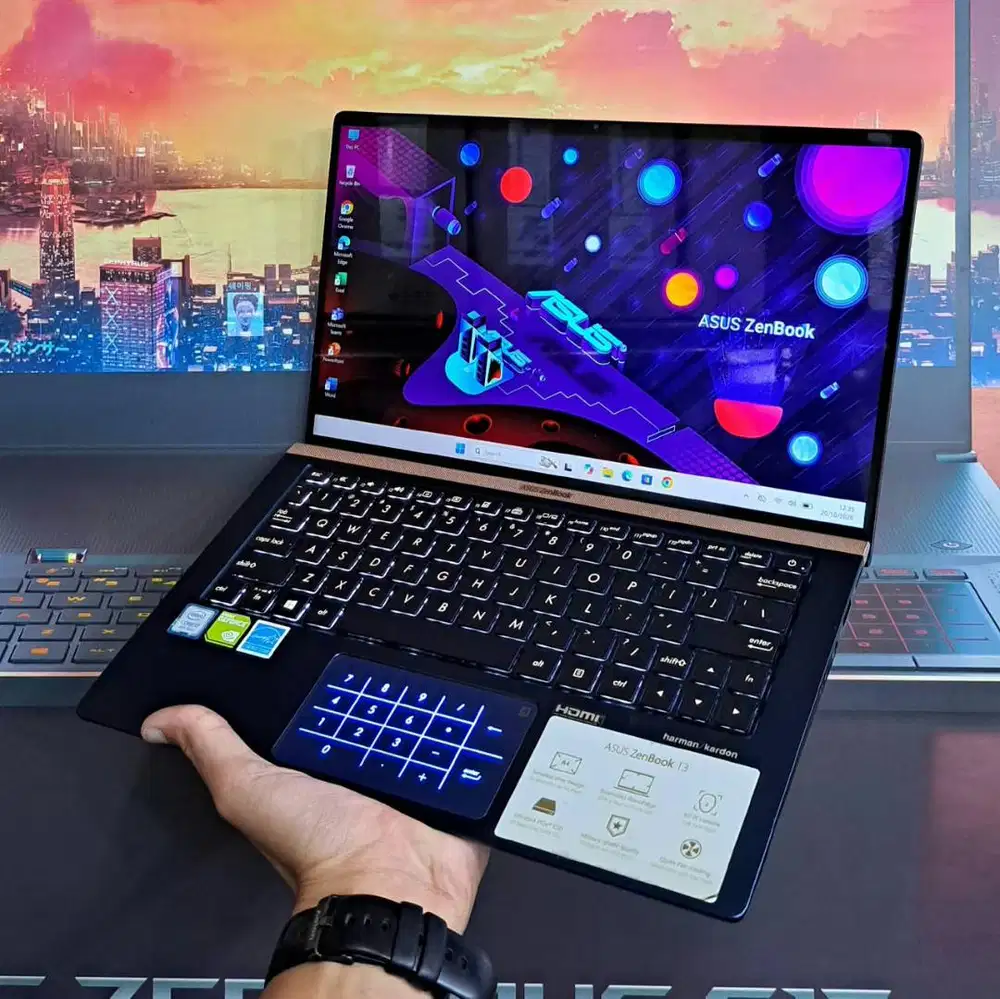Asus zenbook 13 UX333FN Intel core i7-8565U RAM 16GB SSD 512GB