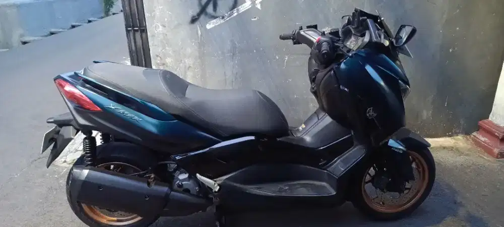 Yamaha x-max old