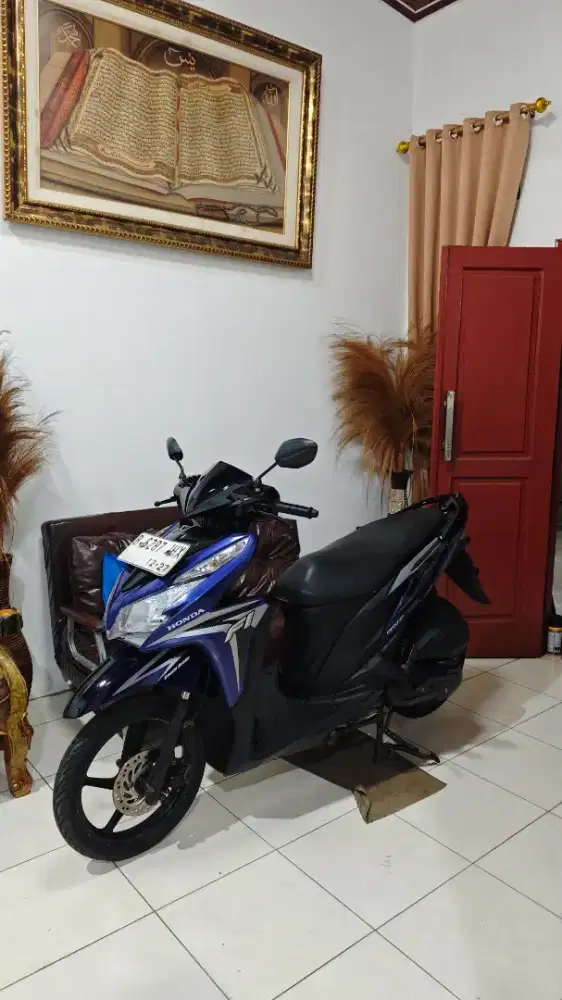 Vario 125 kzr cbs iss low km!!
